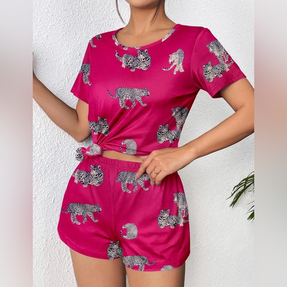 Womens Pink/Black 2 Piece Pajama Set‎ Short Sleeve Shirt and Shorts | NEW!!🖤💗 - Picture 2 of 6